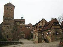 [Photo of the curtyard of Nuremberg Castle]