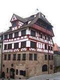 [Photo of the Albrecht-Dürer-House]